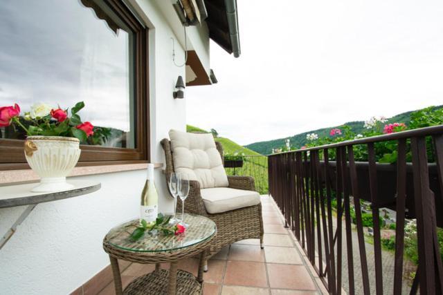 Wein Und Gastehaus Marlene Pohl Hotel Kinheim Esterno foto